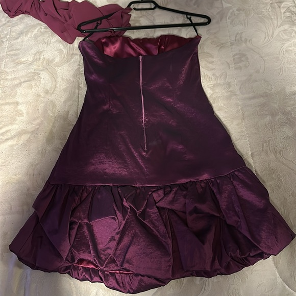 Formal Dress - Picture 3 of 4